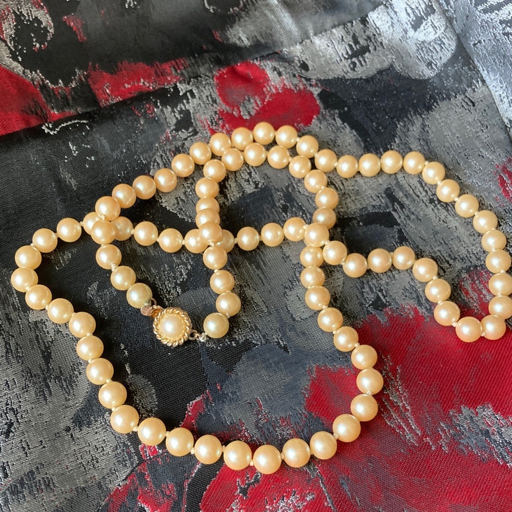 Vtg Faux Pearl Necklace